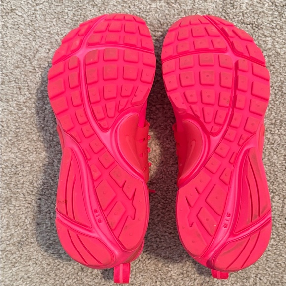 Nike Hot Pink Running Shoes - Picture 5 of 5